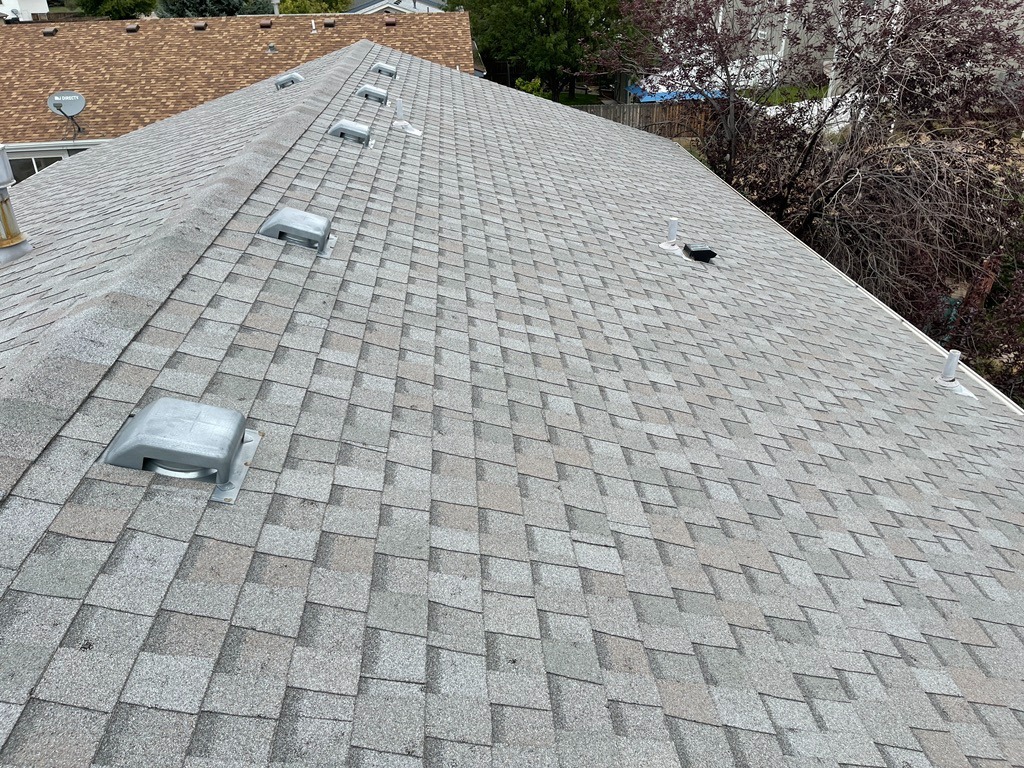 Roof before NOCO Roofing replacement
